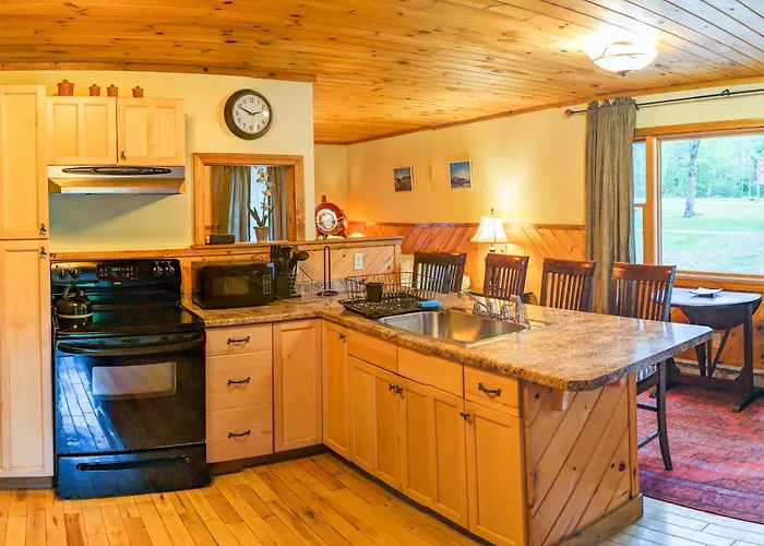 Hinckleys Dreamwood Cottages