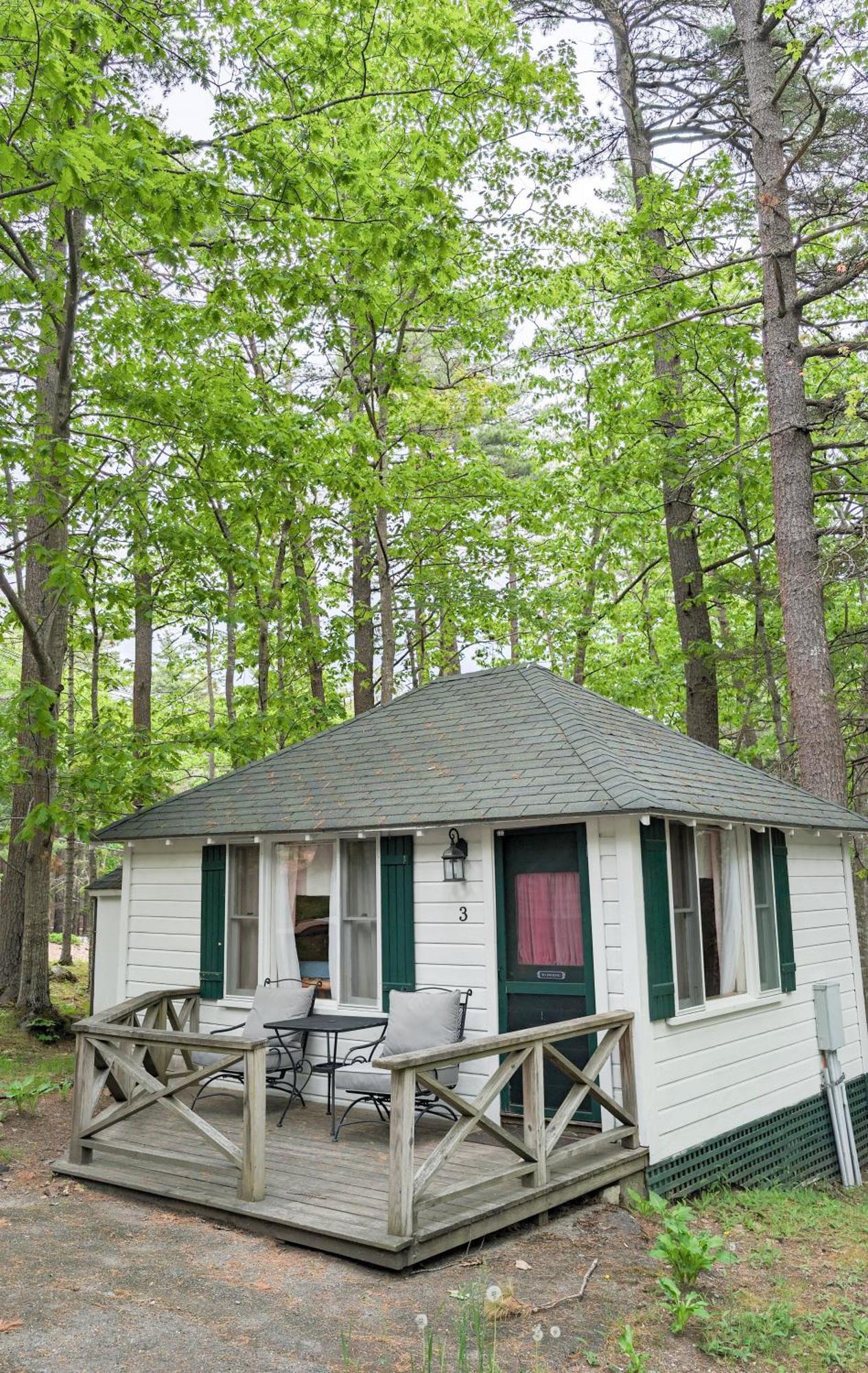 Hinckleys Dreamwood Motel *