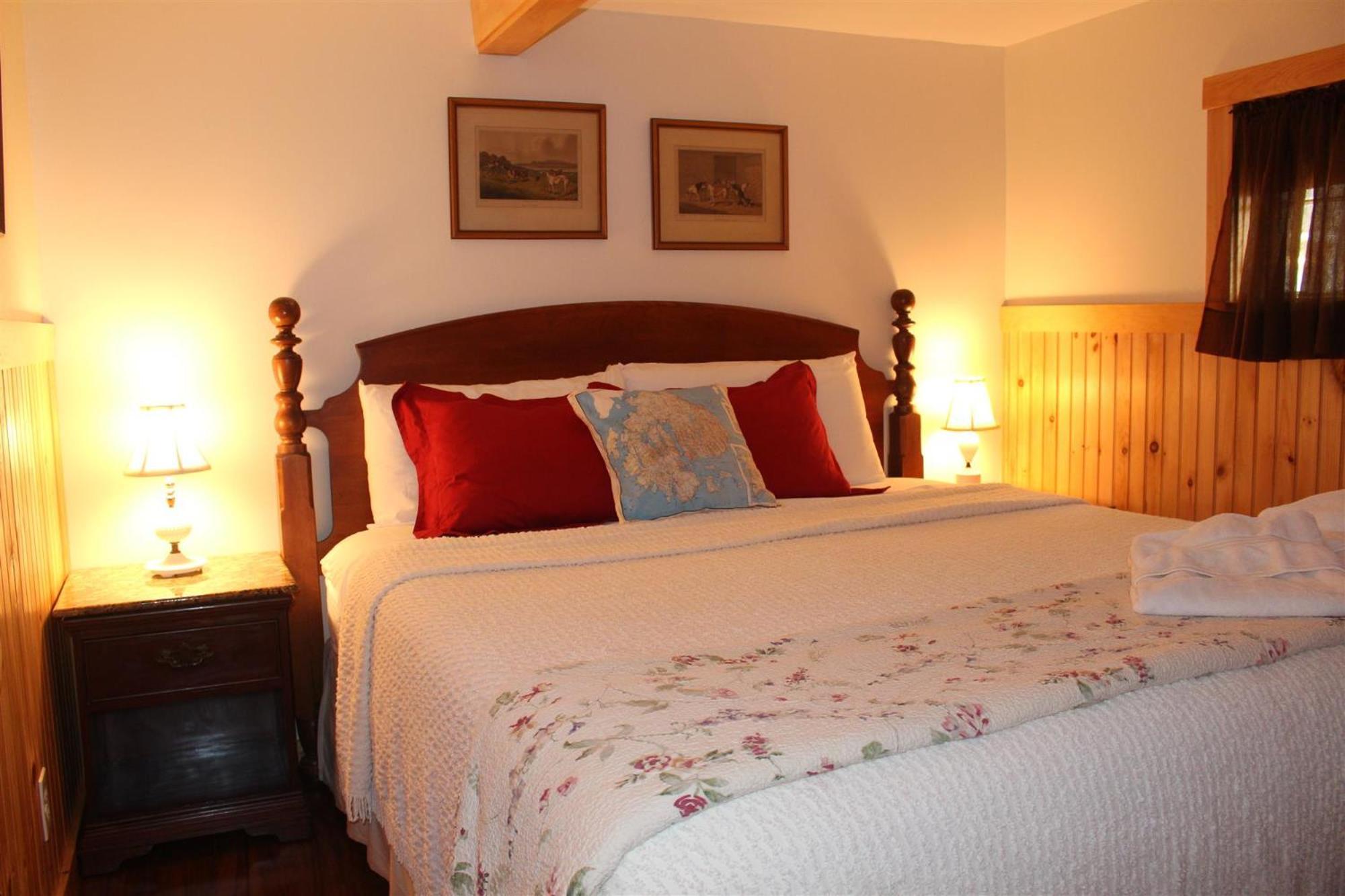 Hinckleys Dreamwood Motel